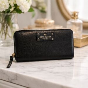 Kate Spade Black Leather Wallet Like NEW
